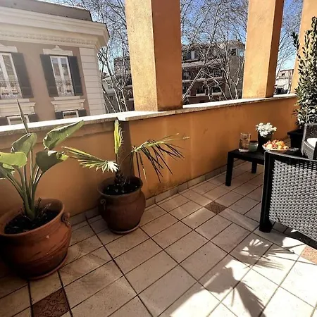 Trastevere White Room-3
